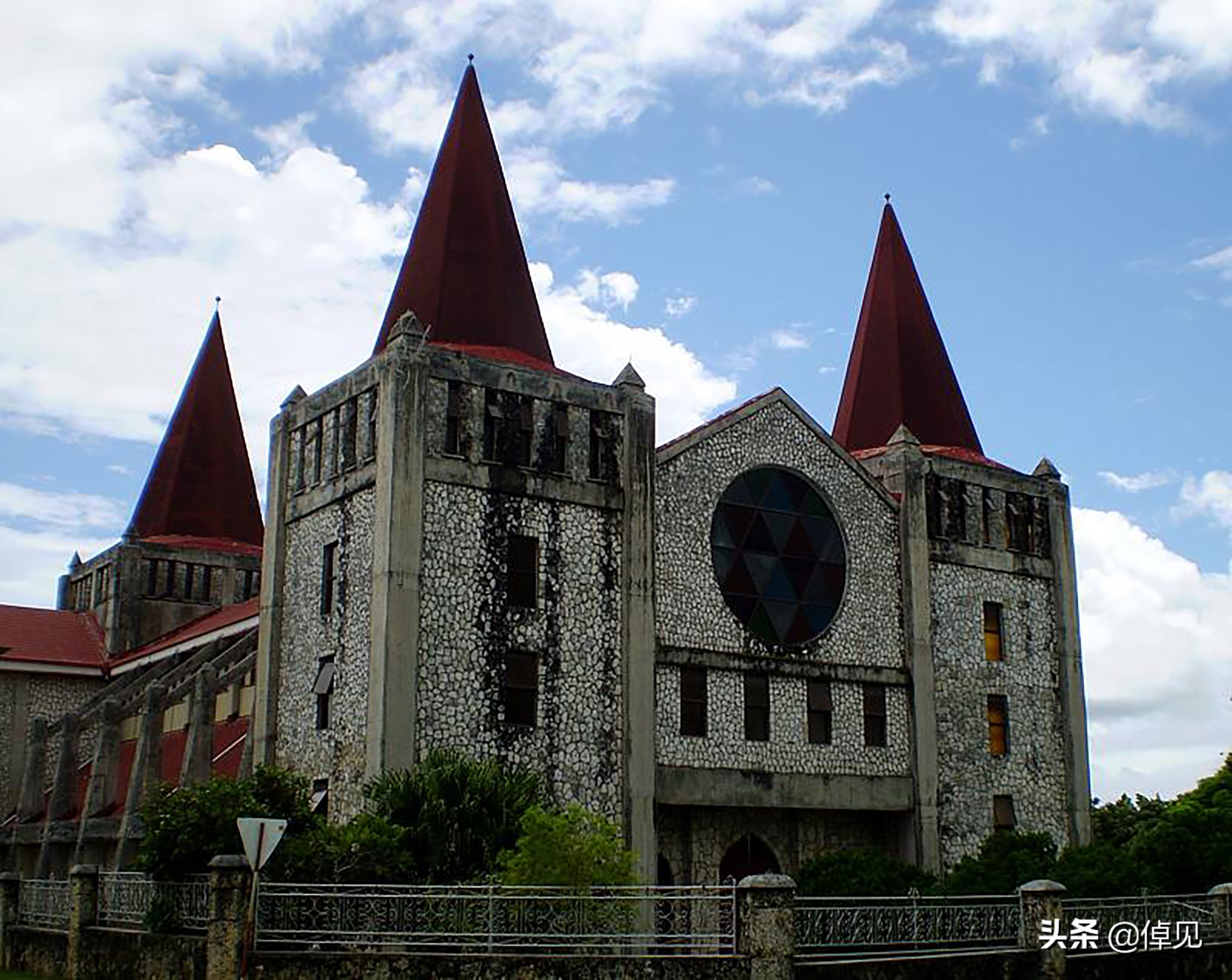 风景美如天堂，经济却要人救，解密佛系的汤加