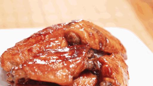 用电饭锅不加一滴水做菜,炒菜不用油用电饭锅怎么做