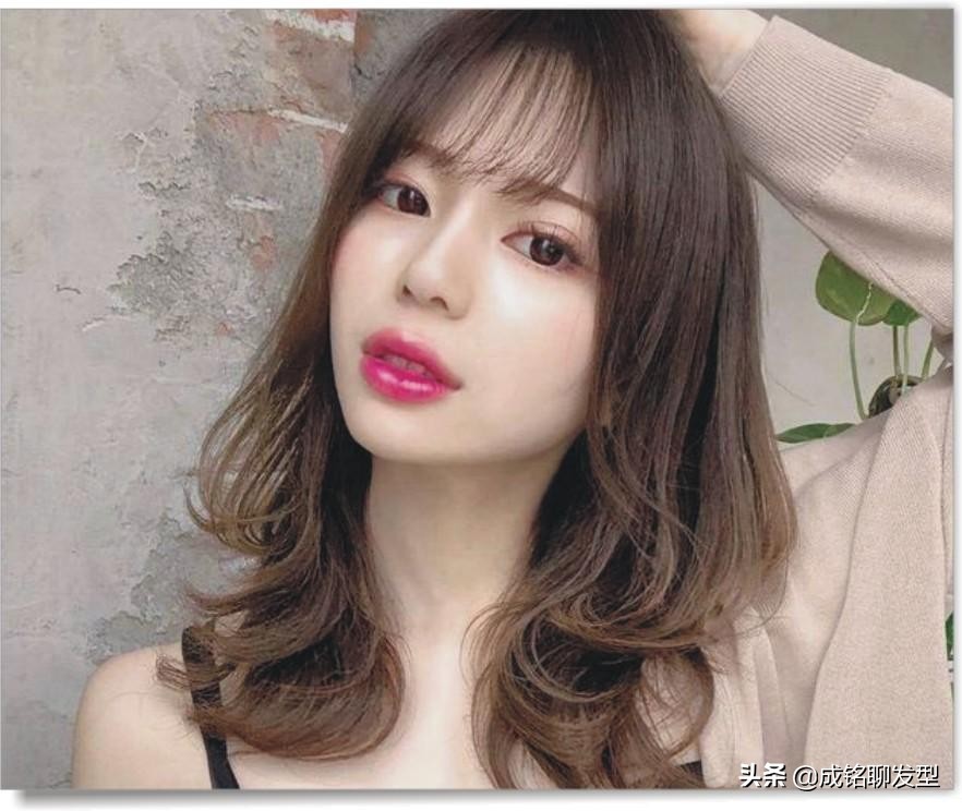 适合长脸的流行的发型,最新款长脸适合什么发型