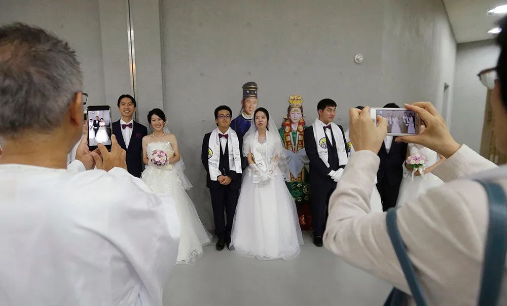 不止荒唐，韩国“*教邪**”还比你想象中能赚钱