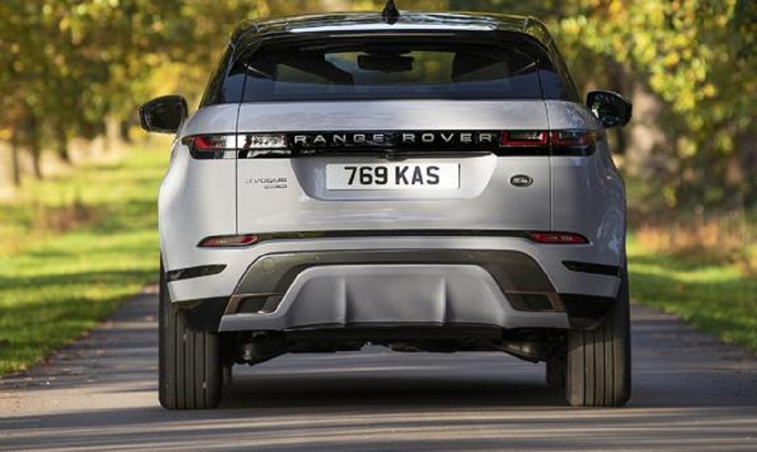 青睐极光颜值超高，畏惧极光空间不足？换个动力总成，变香了吗？