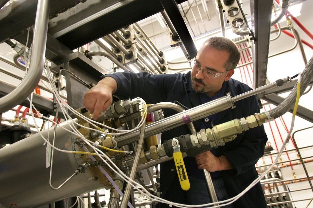 派克汉尼汾无锡工厂女工是做啥,派克汉尼汾液压行业地位