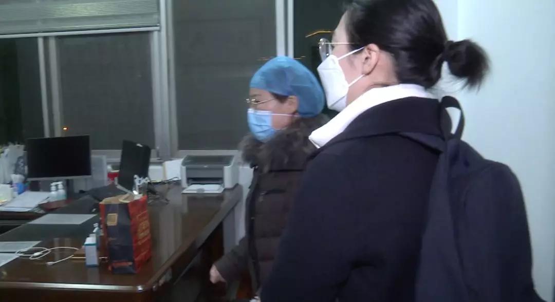 三天三夜改造院区接收病患,感染住进ICU后“干着急帮不上忙”,他是院长刘智明