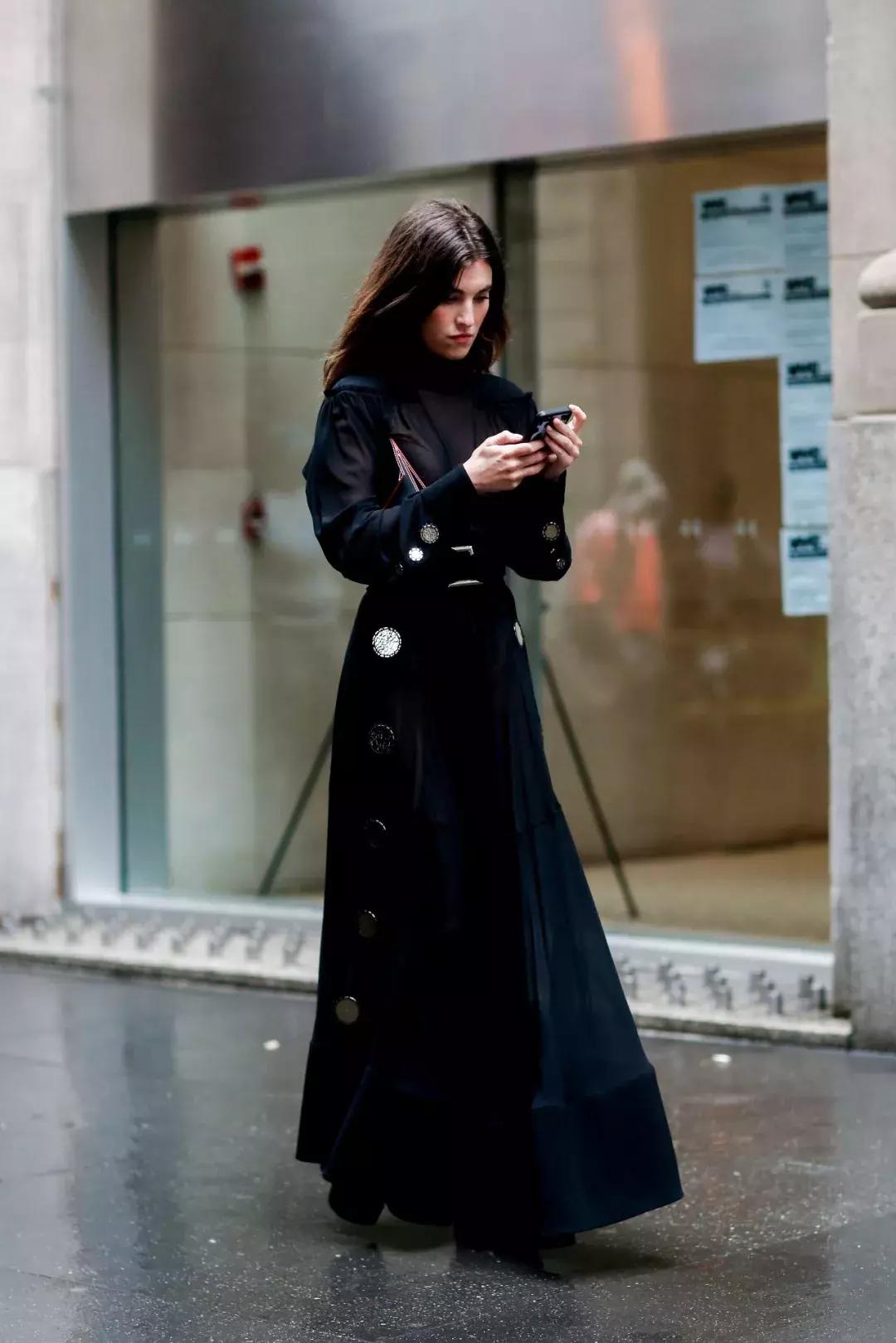 男士黑色羽绒服配什么打底衫,黑羽绒服大衣配什么打底衫