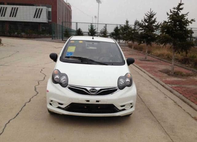 比亚迪f0新款2024价格,比亚迪f0新能源几座