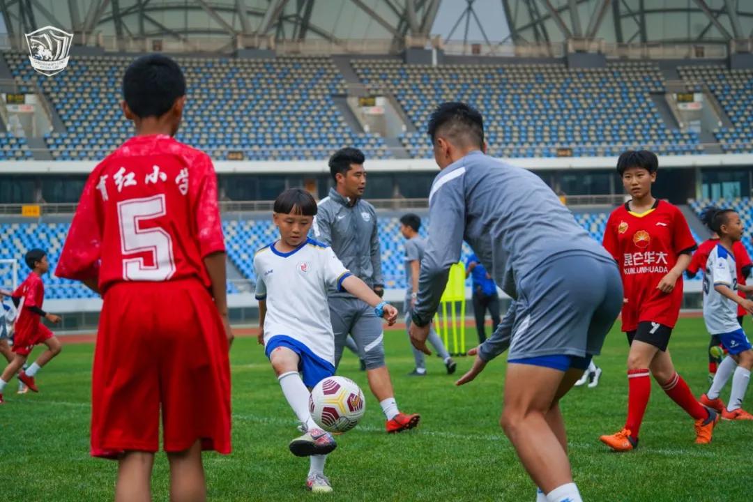 足球进中小学,足球进校园
