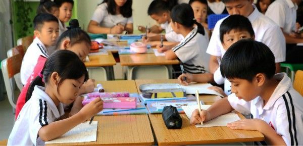 班级后排纪律差想调座位,班上学生纪律差座位该怎么排