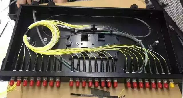 光纤终端盒盘纤教程,光纤熔接盒盘纤的示意图