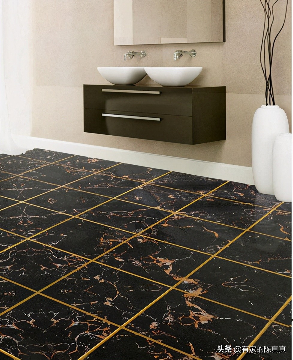 瓷砖美缝用美缝剂还是环氧彩砂好,瓷砖地面潮湿无法做美缝怎么解决