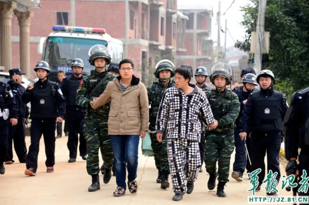 半军半警的*警武**部队到底是警还是军？