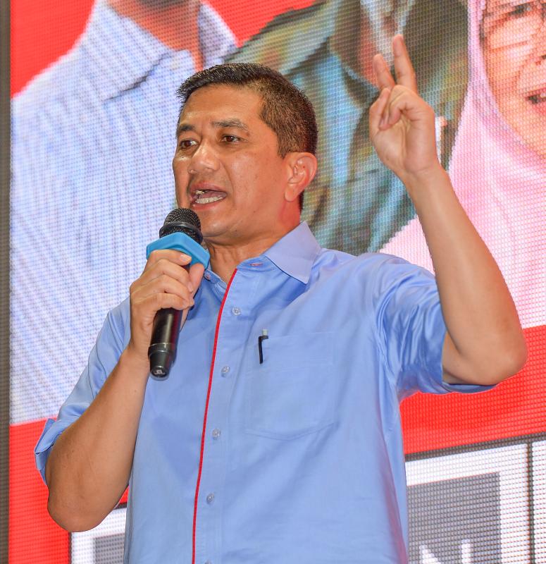 马来西亚大丑闻，疑似内阁部长的男男*爱性**视频流出