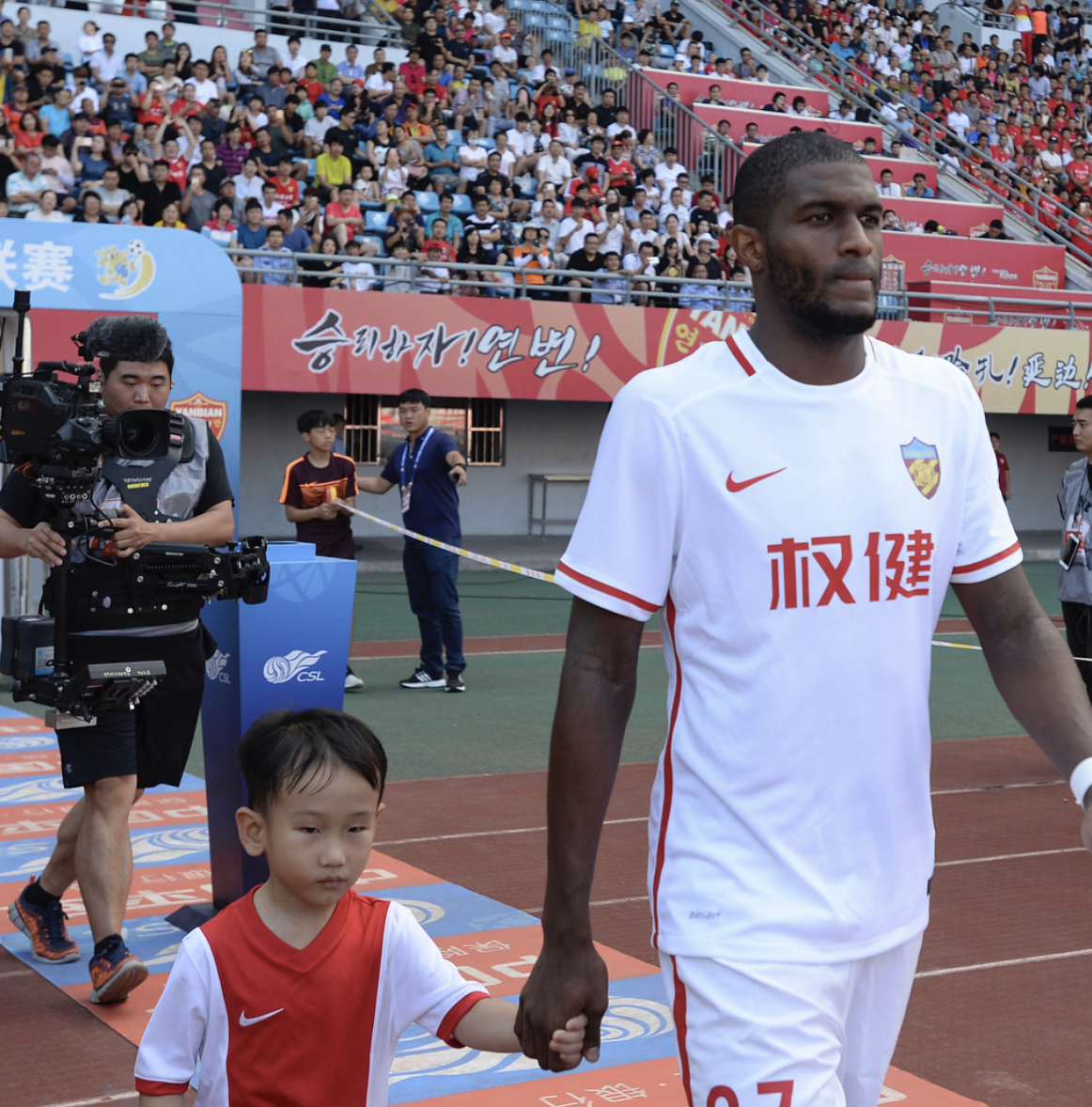 莫德斯特告权健书：老束收监了，还阻我踢球？逼急了别怪我上诉