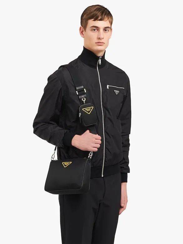 今年特别流行尼龙包 (今年流行的尼龙包包)