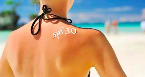 为什么防晒霜放久了有油,防晒霜放太久了沉淀了还能用吗