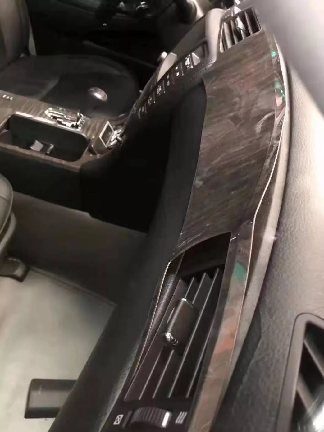 13代皇冠拍卖最高价,12代皇冠拍卖40多万