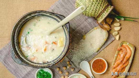 一碗砂锅粥潮汕,一锅原汁原味的粥