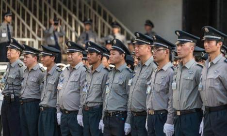 做了6年保安,做保安五十多天就走人了