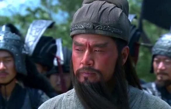 关羽的雕像为什么总是闭着眼睛,为什么老木匠不要关羽睁眼