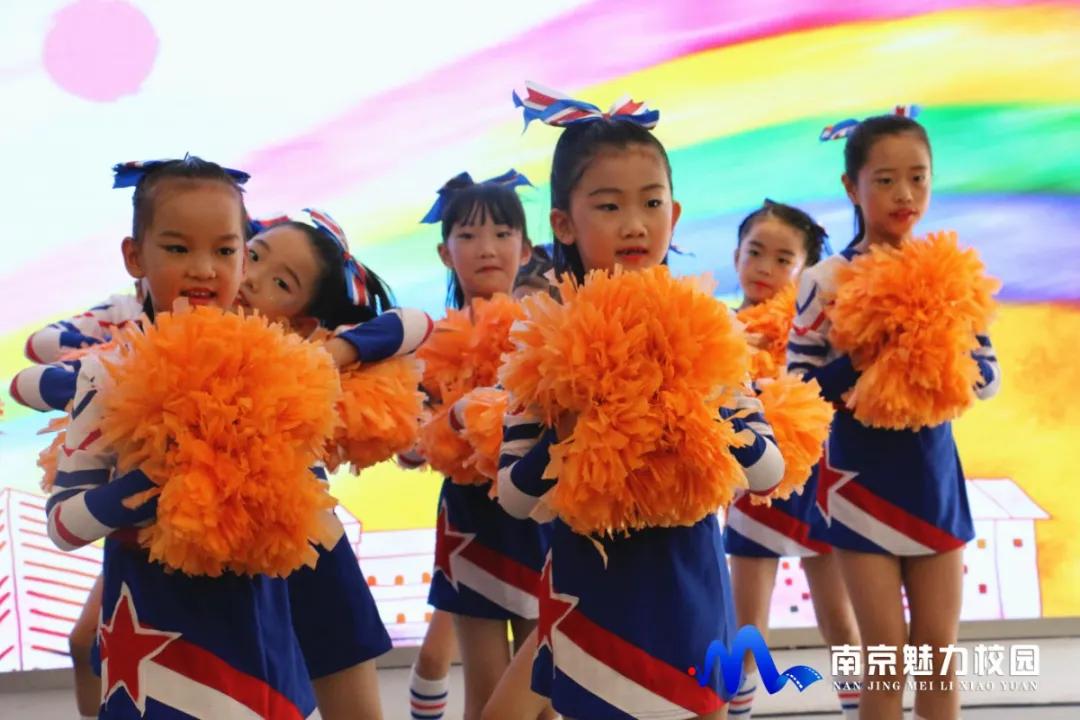 南京市逸仙小学新闻,武汉光谷二十八小学六一表彰大会