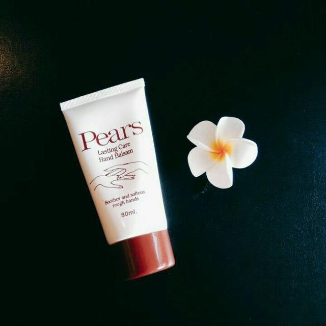 秋冬皮肤干燥用什么护肤品 (冬季比较滋润的护肤品)