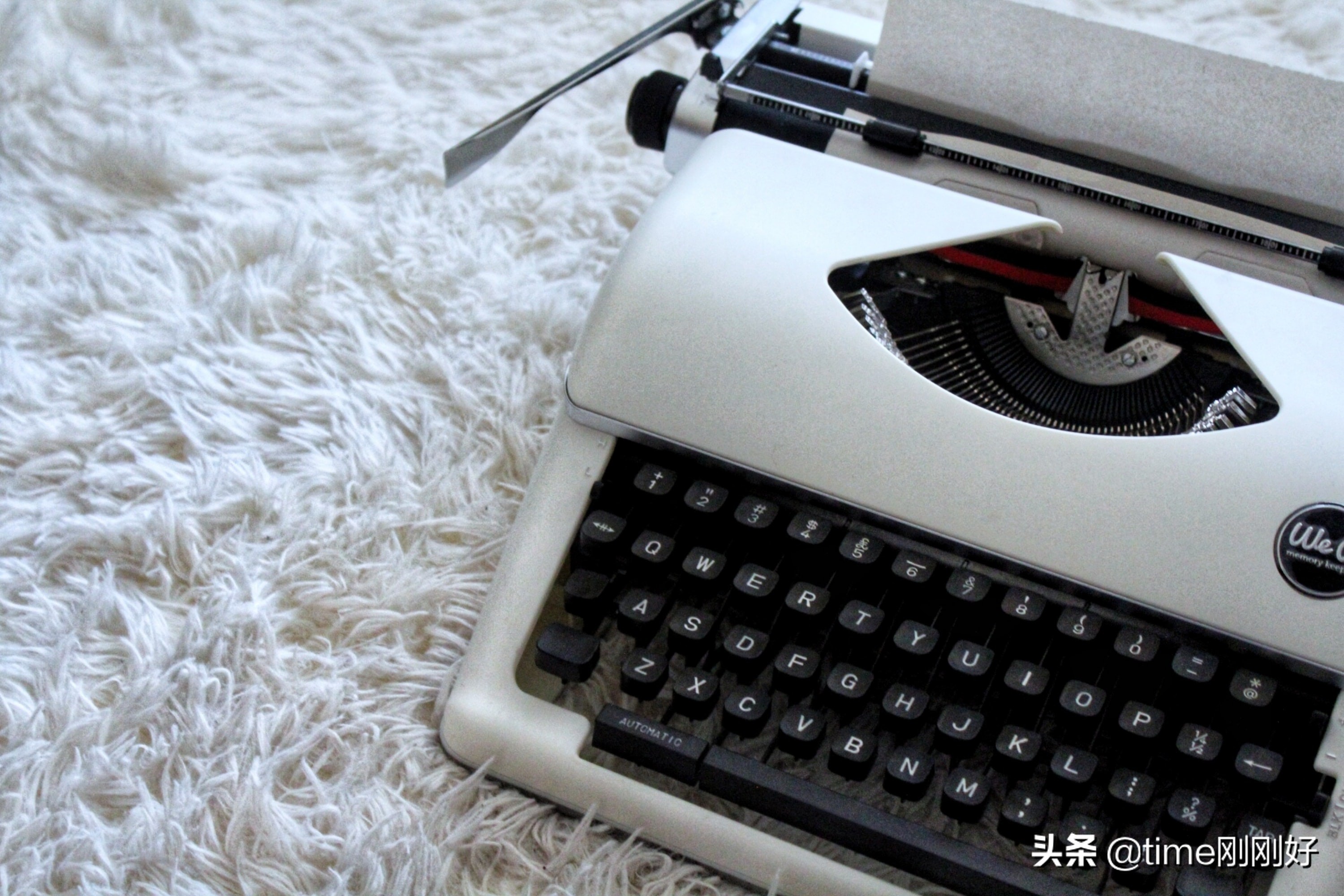 年轻全职宝妈怎么样在家赚钱,宝妈在家可以选择的赚钱方式