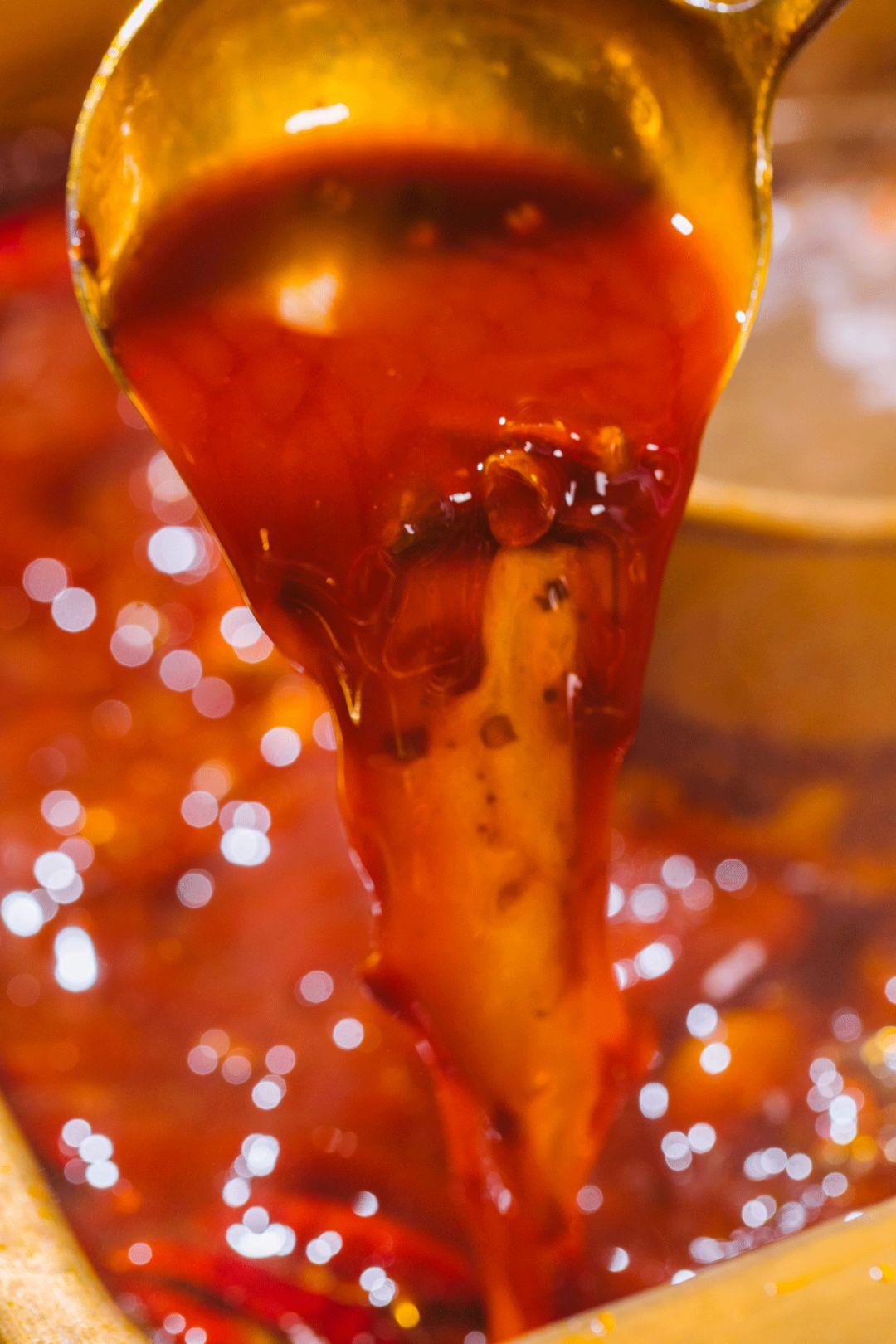 成都牛油火锅网红店,火遍全网的四川成都牛油火锅