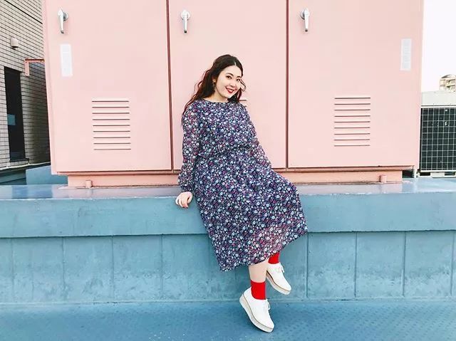 适合微胖小个子女生的衣服店铺,微胖小个子衣服穿搭