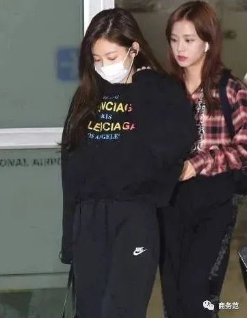 权志龙和jennie约会穿什么鞋,权志龙与jennie的穿搭