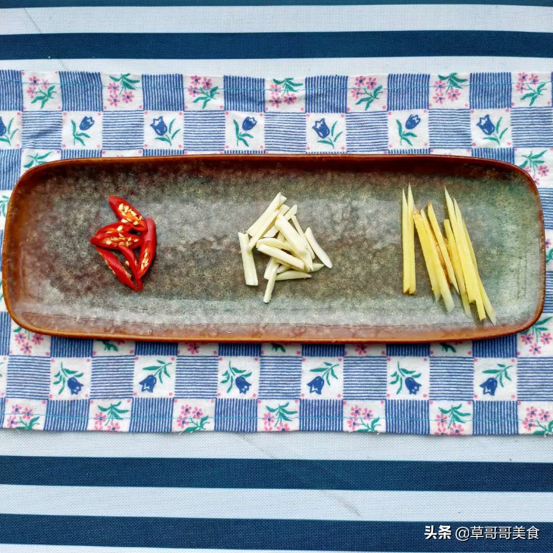 下饭菜香脆笋咸菜做法,家常爽口笋丝