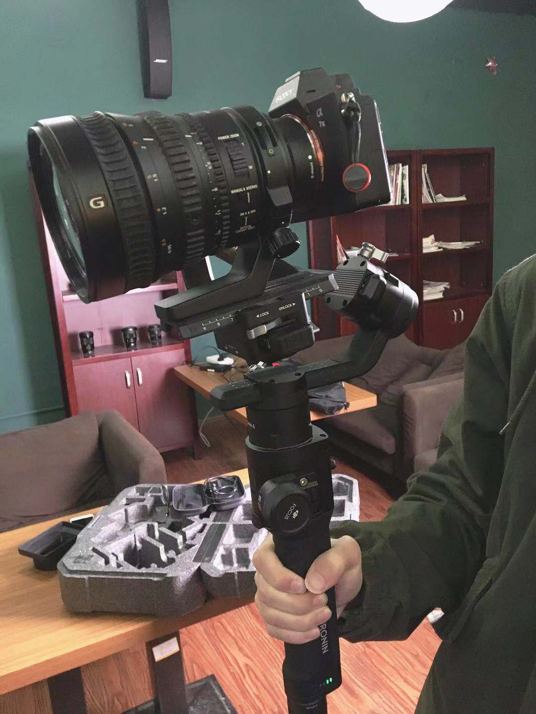 FEPZ28-135MMF4GOSS索尼微单不能错过的广播级镜头