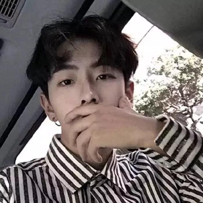 超丧成熟稳重的头像男,丧到极致的男生头像真人