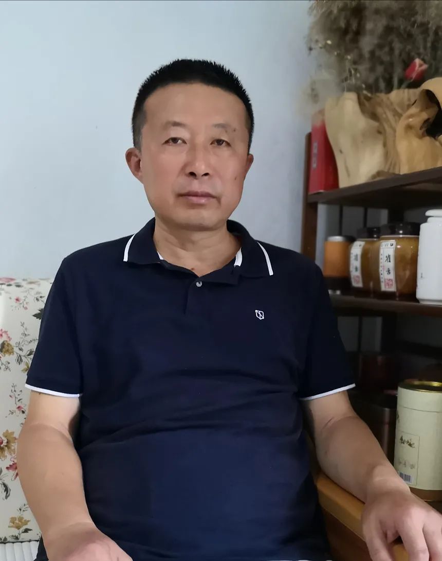 「名家专访」李宏：满作高葡撑紫络，坐观君竹出重霄