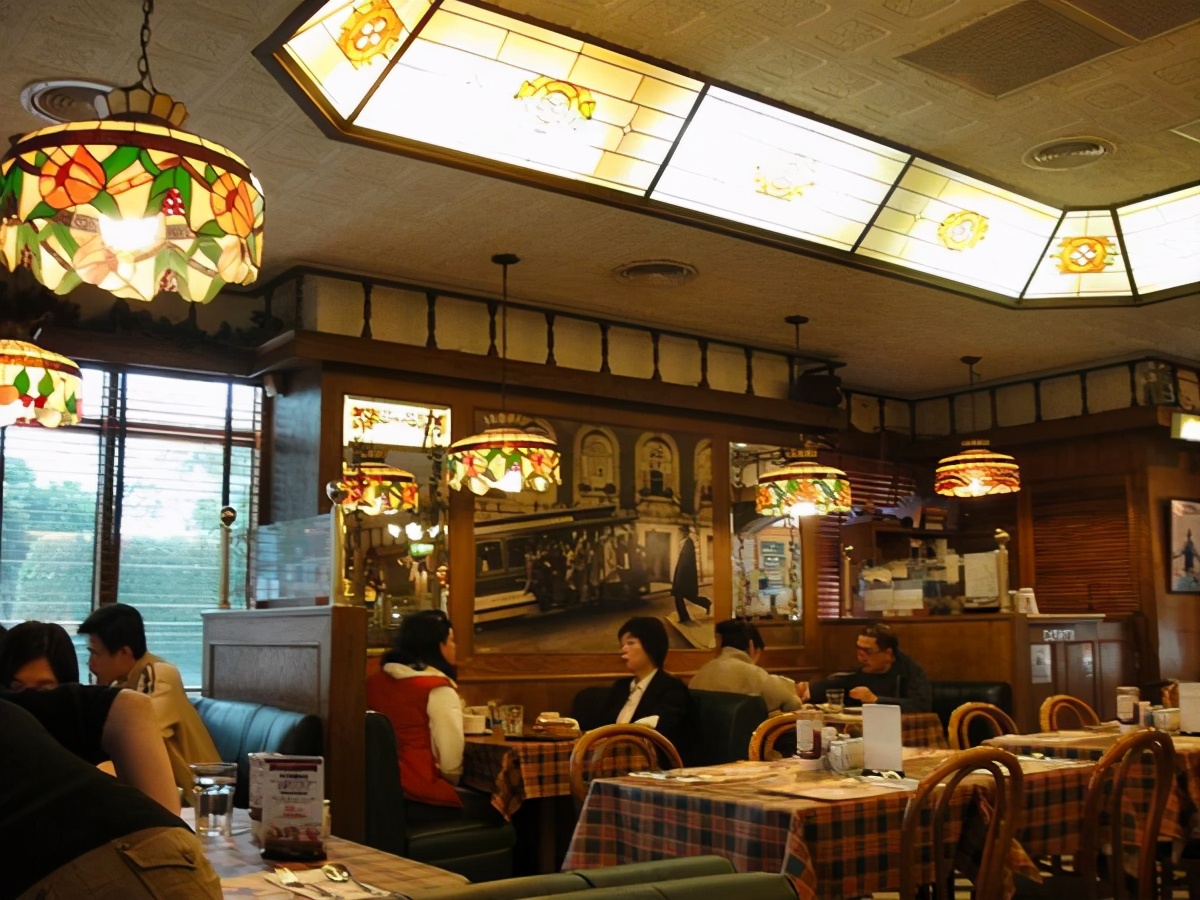 你上一次吃“香蕉船冰淇淋”是什么时候？写下青春回忆的-香蕉船