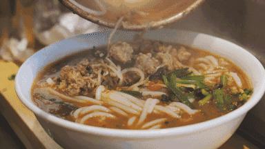 一篇文章带你了解透云南米线！强推