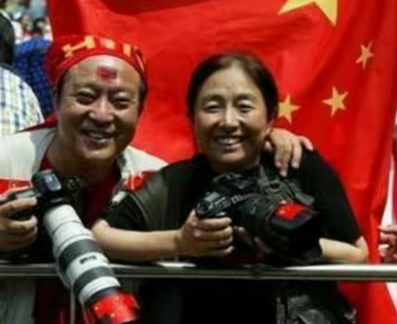 冯巩搭档牛群:被质疑贪污,64岁节目中晕倒,这些年他有多惨?