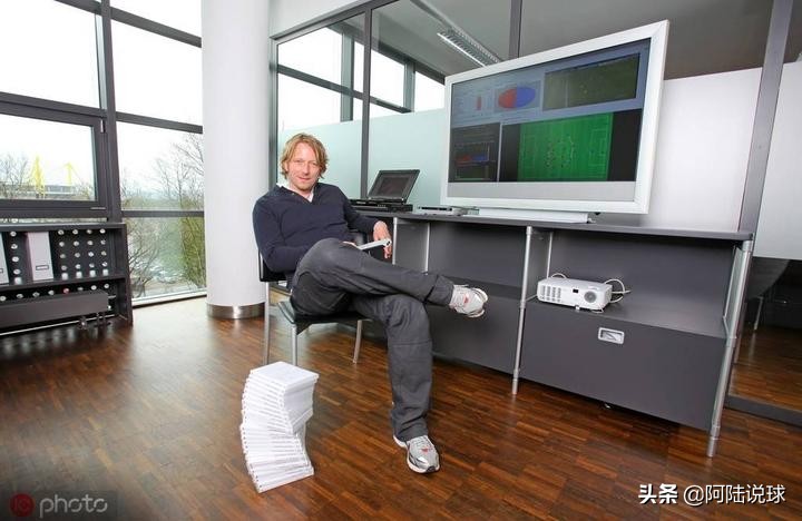 足球经理属性详解,足球经理是什么游戏