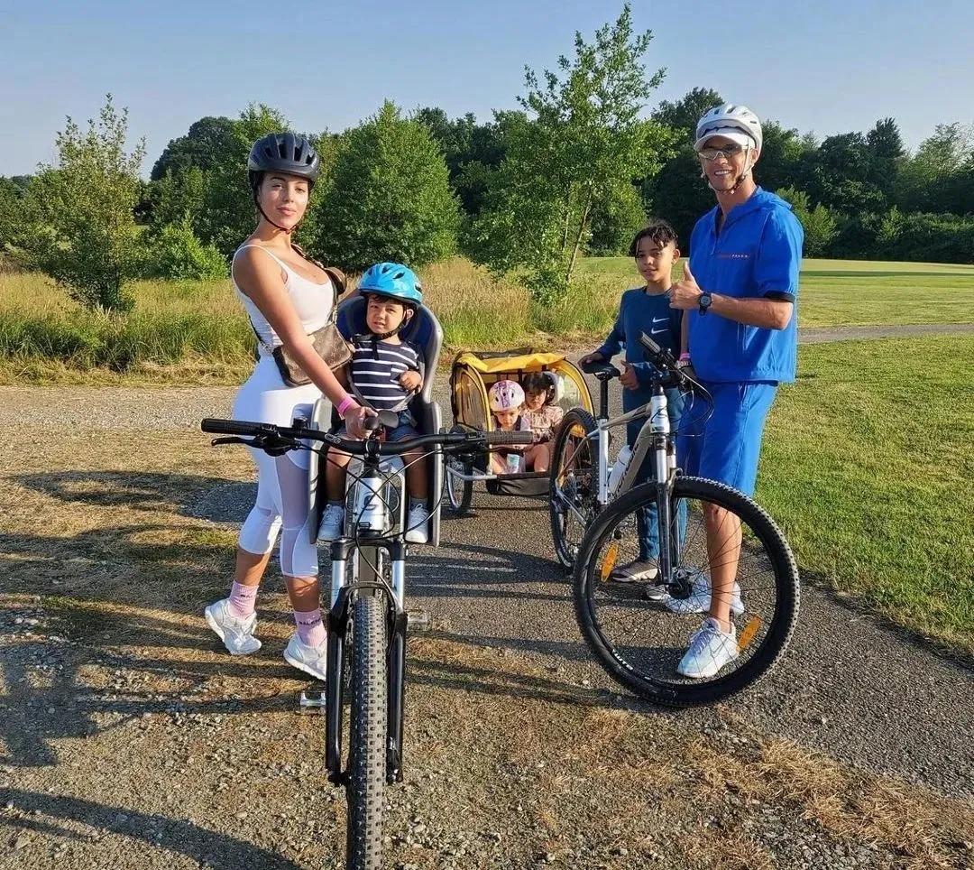 最牛柜姐,国内最牛的柜姐