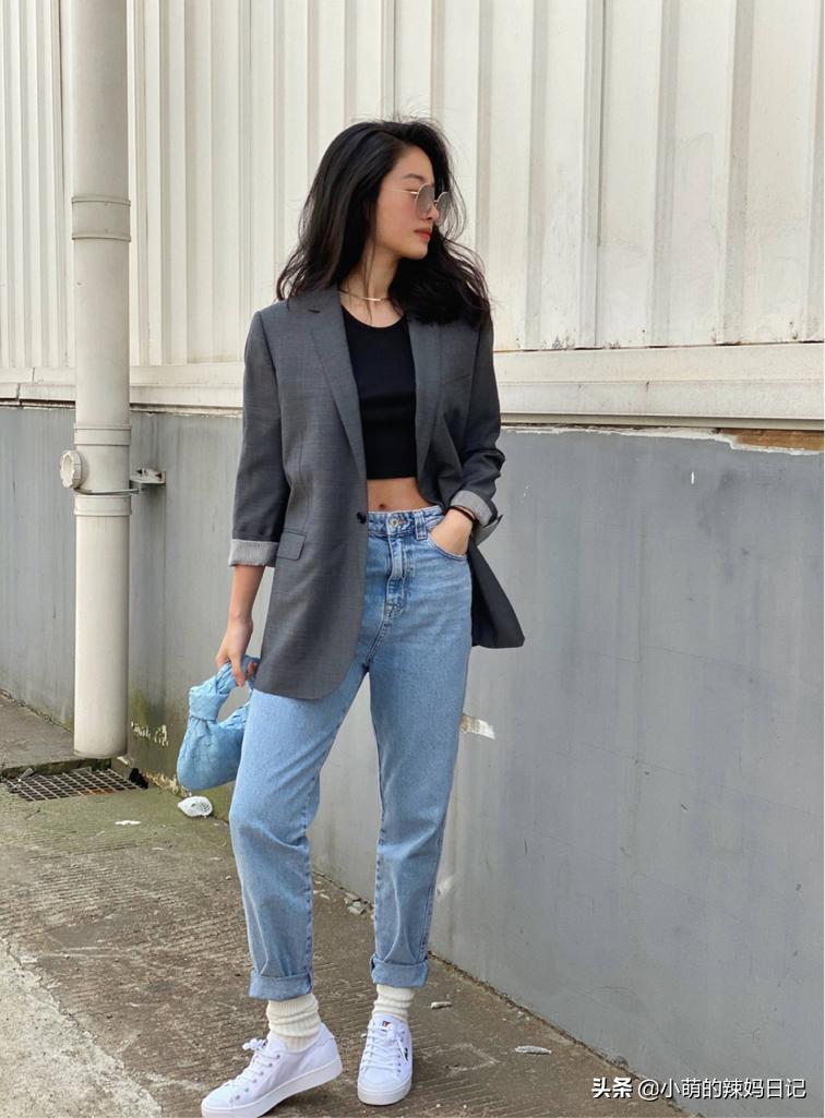 145-150矮个子露脐t恤个性,今年最时髦的t恤穿法都在这了