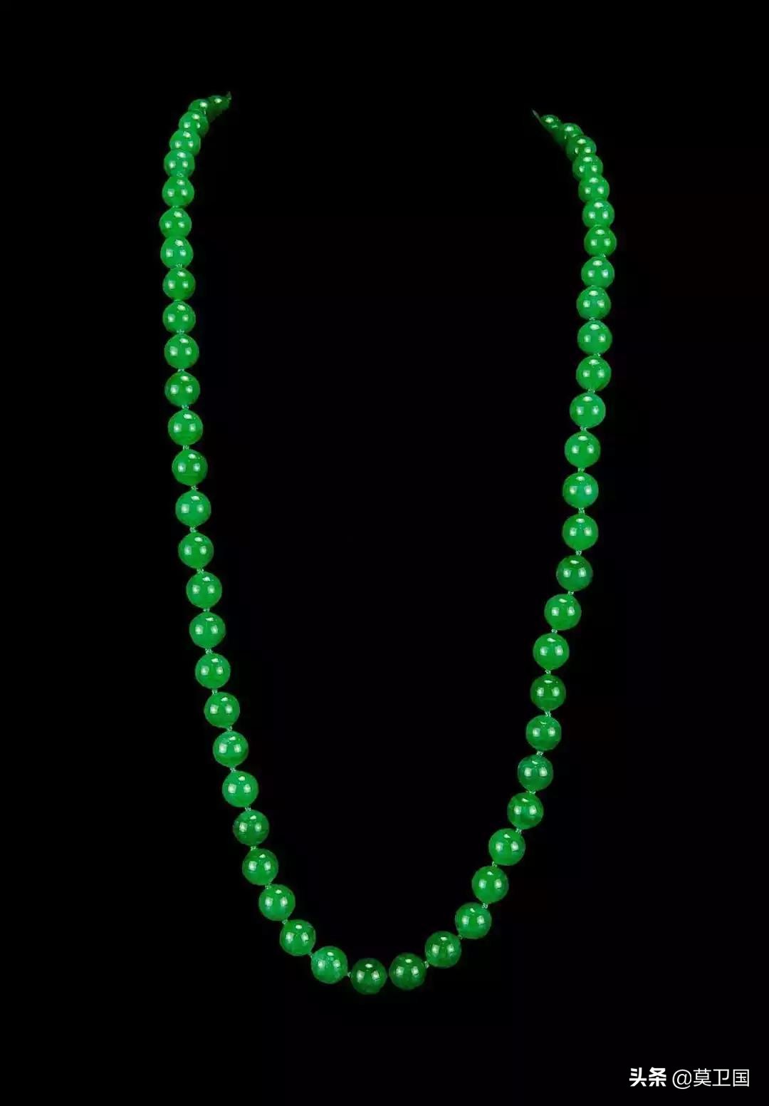 玉和翡翠区别翡翠和玉哪个养人,玉好还是翡翠好翡翠和玉哪个养人