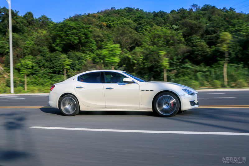 玛莎拉蒂ghibli和s350,玛莎拉蒂ghibli测试评价