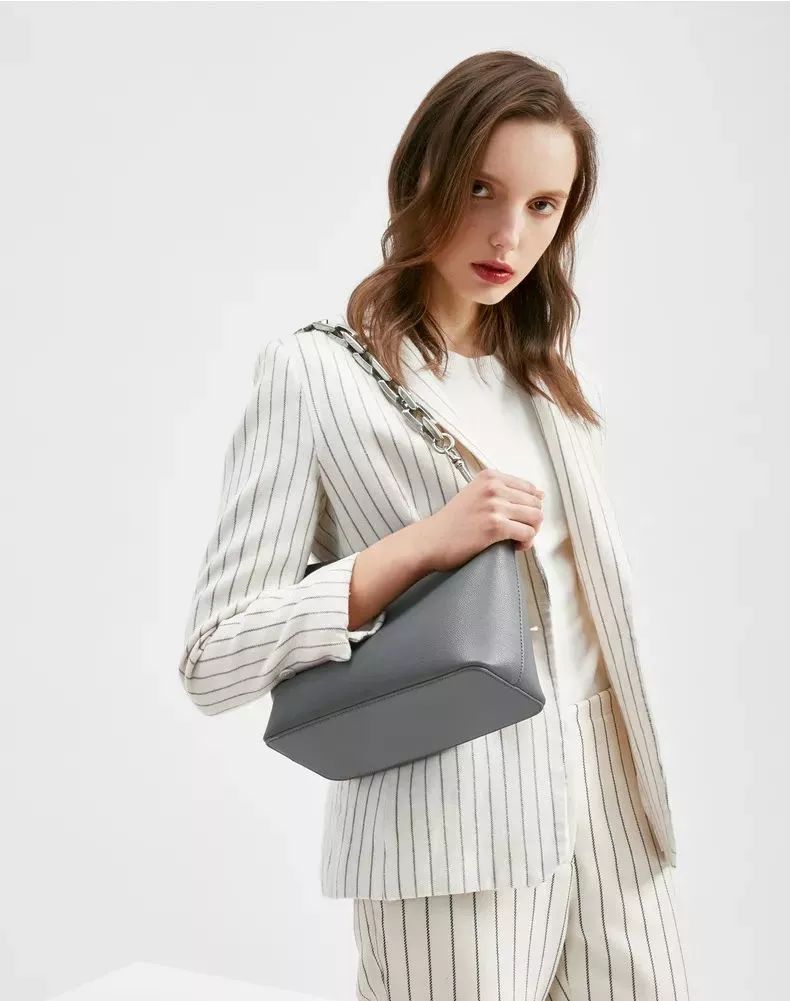 小ck最受欢迎的款式2020,小ck2019春季限定款