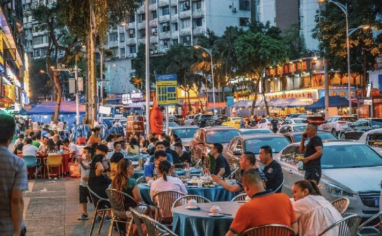 重庆九龙坡小吃一条街夜市,重庆排名第一的美食街