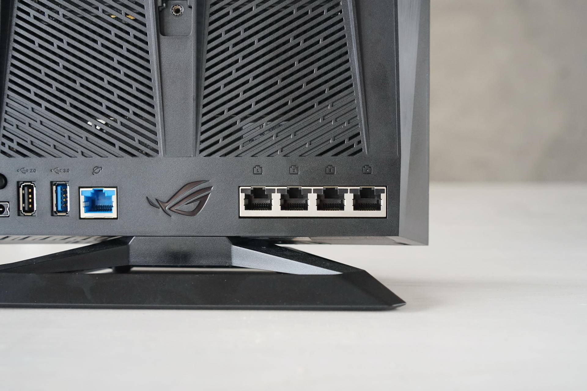 rogac2900路由器测评,roggt-ac2900双频游戏路由器开箱