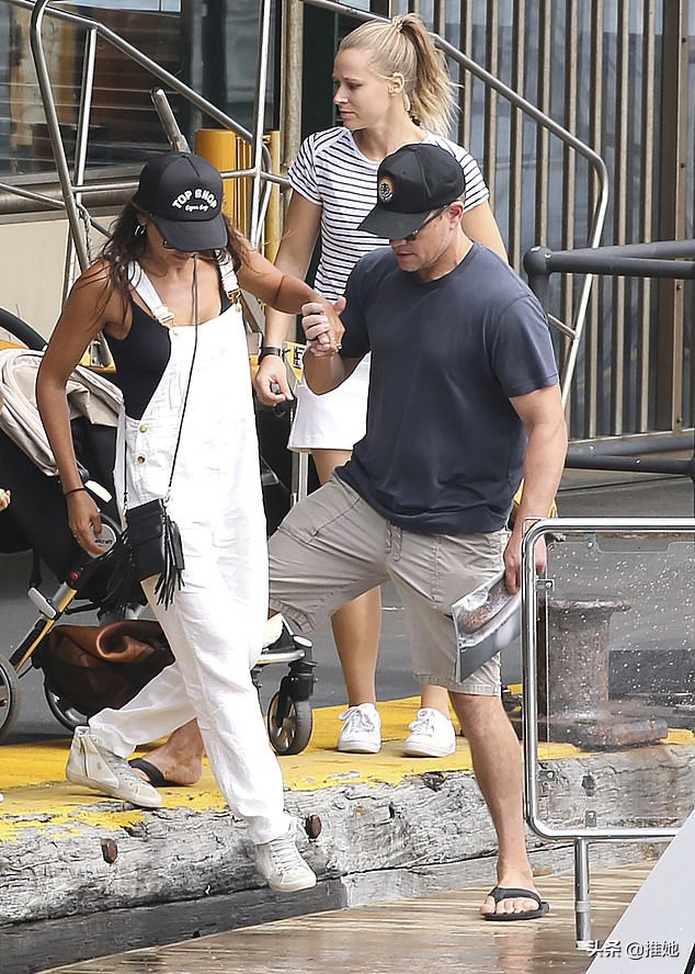 马特达蒙携妻参加威尼斯电影节,马特达蒙全家