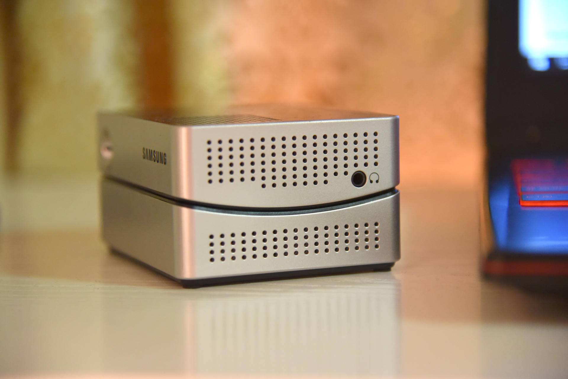 激光投影机1000流明,激光投影灯300瓦