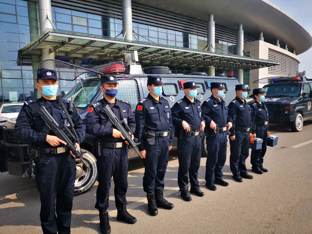 一天到晚都不回家,一天到晚不回家你们警察都忙啥呢