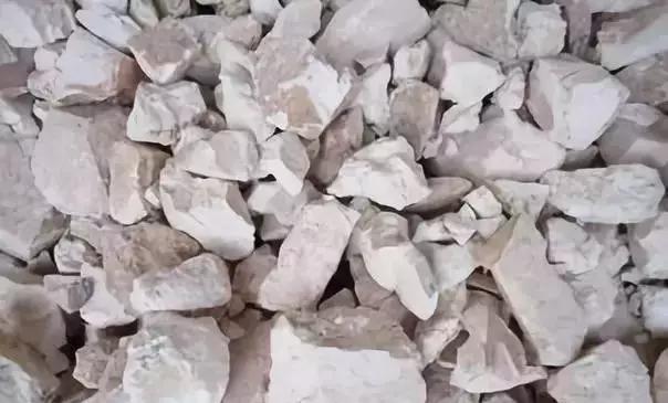 养鱼必备的10种药物,养鱼知识大全鱼塘鱼药