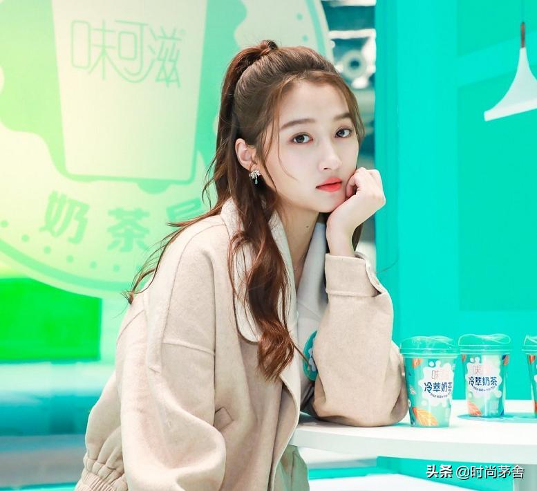 关晓彤安踏鞋子视频,关晓彤同款水墨画安踏鞋