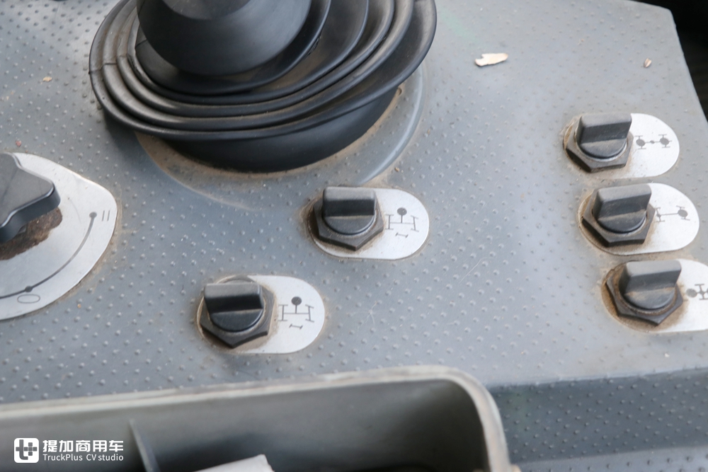 奔驰技术合集,奔驰新一代卡车图片