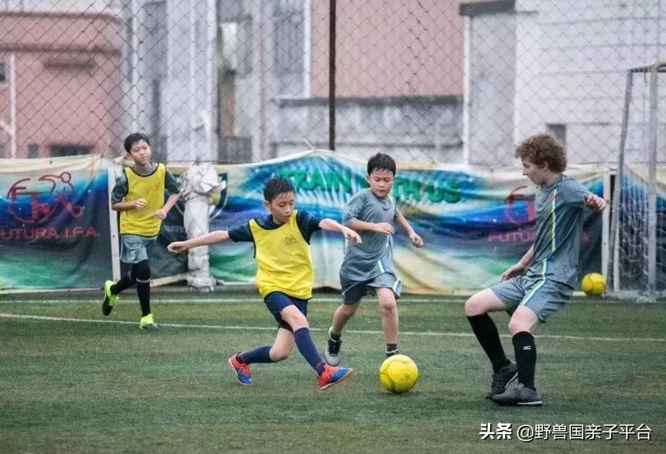 把最纯正意大利足球带来东莞,这个爸爸说足球应该这样学